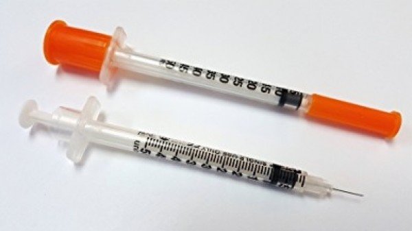 EasyTouch® 20 Count U-100 Insulin Syringes 28g 0.5cc 1/2" 